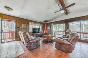 Double D Cabin with Deck, 4 Mi to Grindstone Lake!